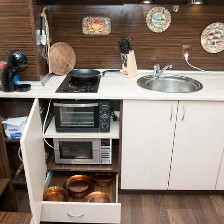 Amphora 公寓 *